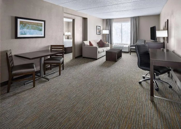 La Quinta Inn & Suites By Wyndham Mooresville