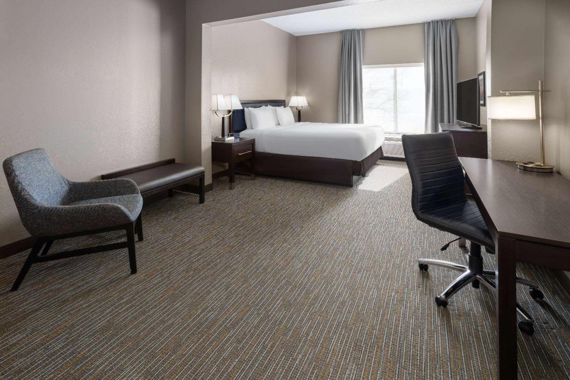 La Quinta & By Wyndham Hotel 3*