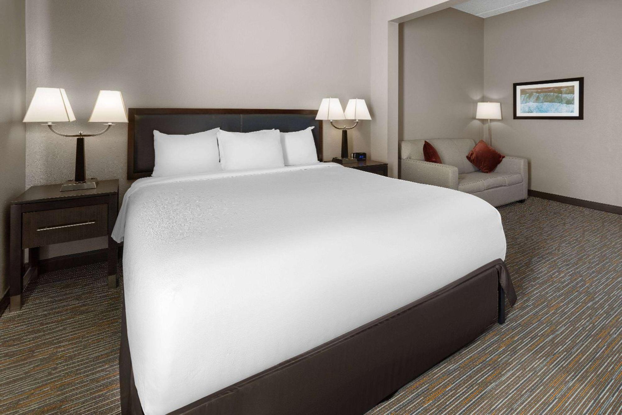 La Quinta & By Wyndham Hotel